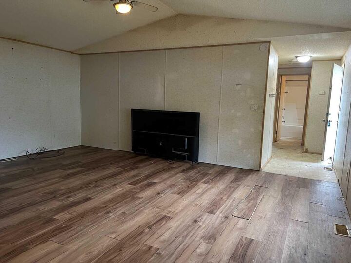 Property Photo:  24 3 Avenue  AB T0G 0X0 