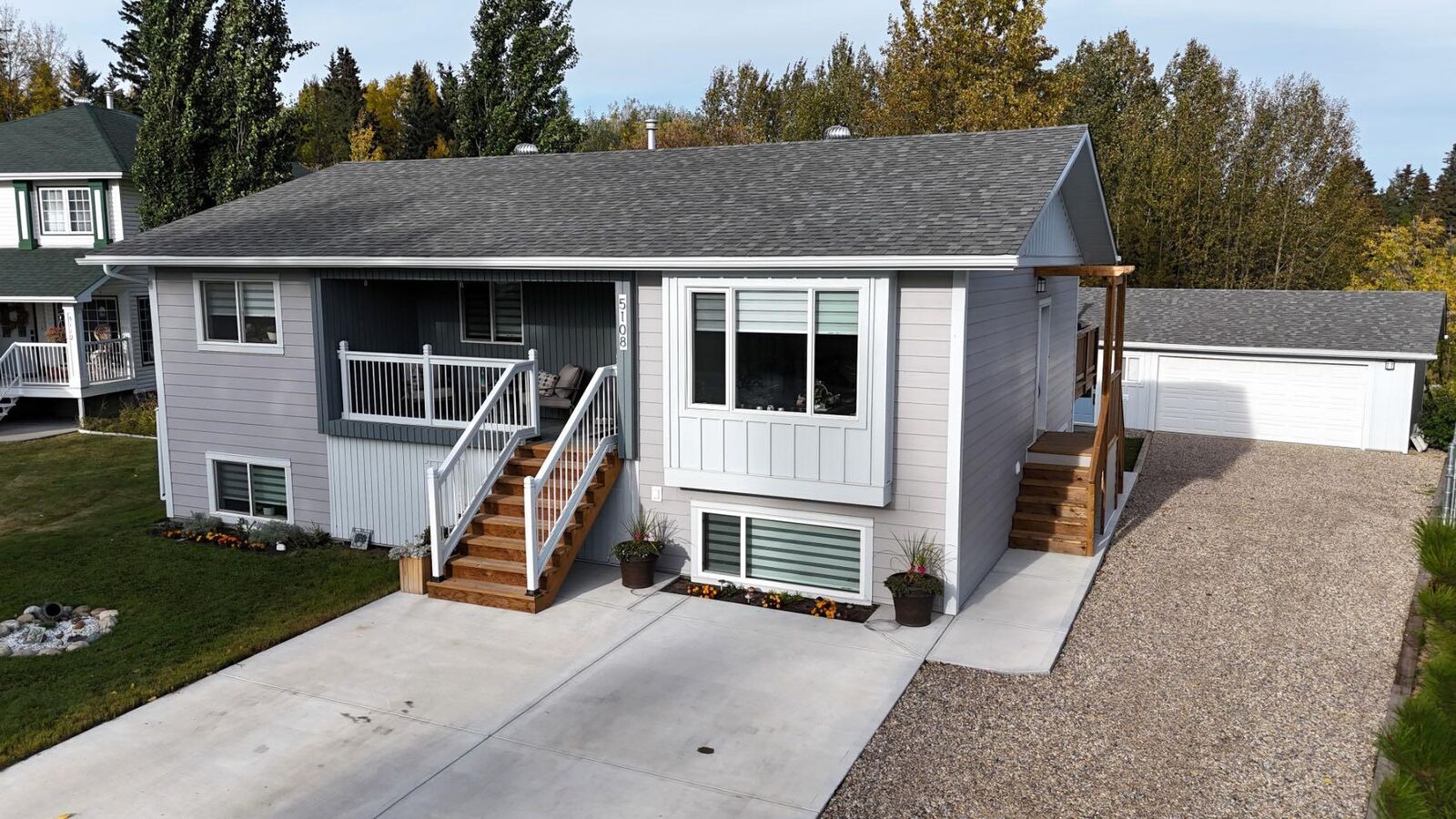 Property Photo:  5108 18 Avenue  AB T7E 1X3 
