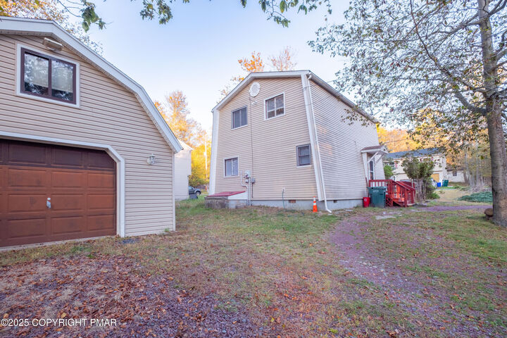 8526 Hillcrest Drive  Tobyhanna PA 18466 photo