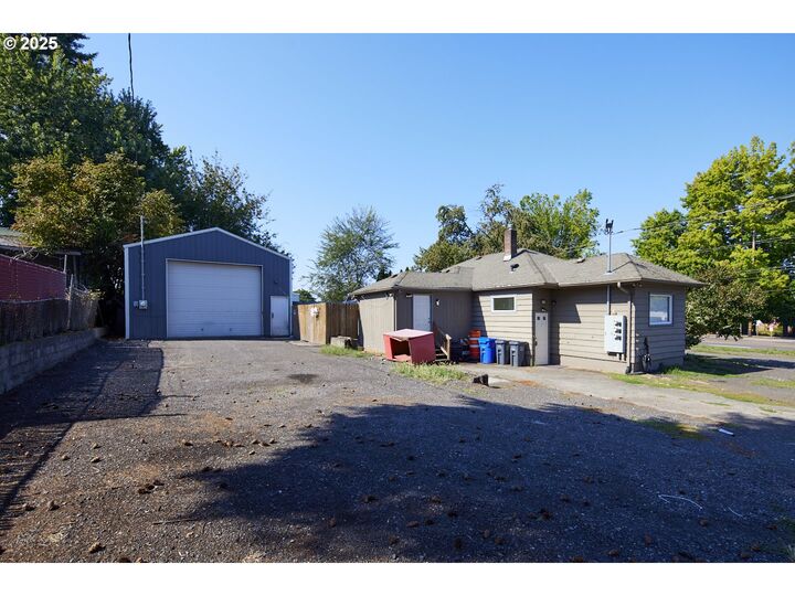 Property Photo:  5160 NE Columbia Blvd  OR 97218 