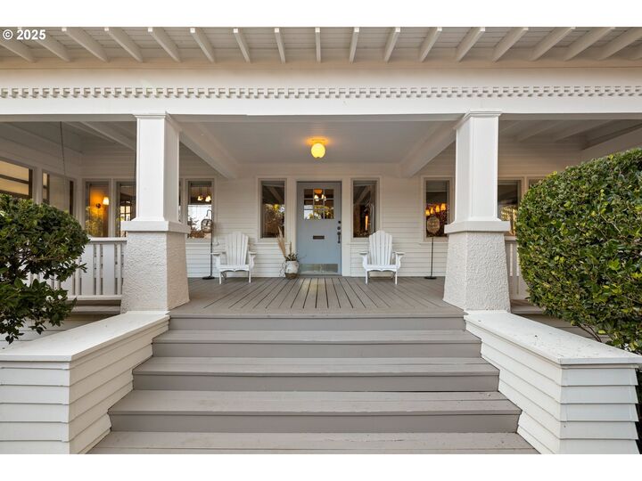 Property Photo:  3287 NE Bryce St  OR 97212 