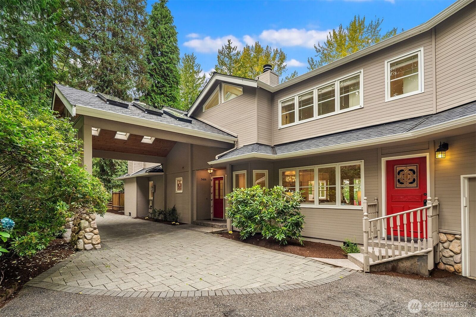 Property Photo:  3408  134th Avenue NE  WA 98005 