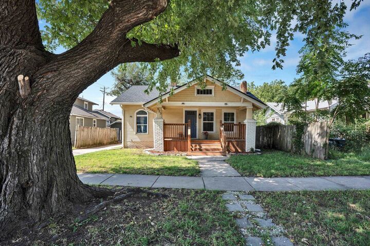 Property Photo:  523 N Volutsia Ave  KS 67214-4642 