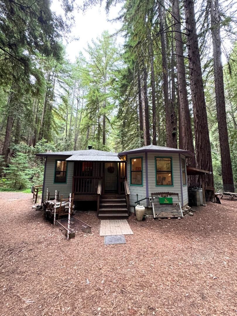 Property Photo:  700 Laurel View Road  CA 95033 