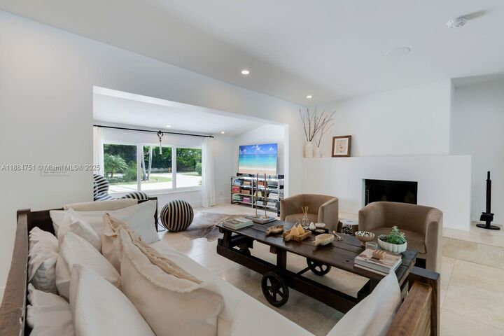 Property Photo: 6140 SW 121st St FL 33156