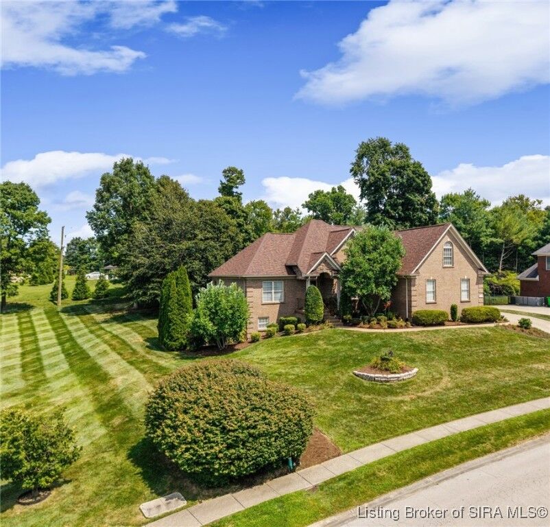 Property Photo: 3542 Lafayette Parkway IN 47119