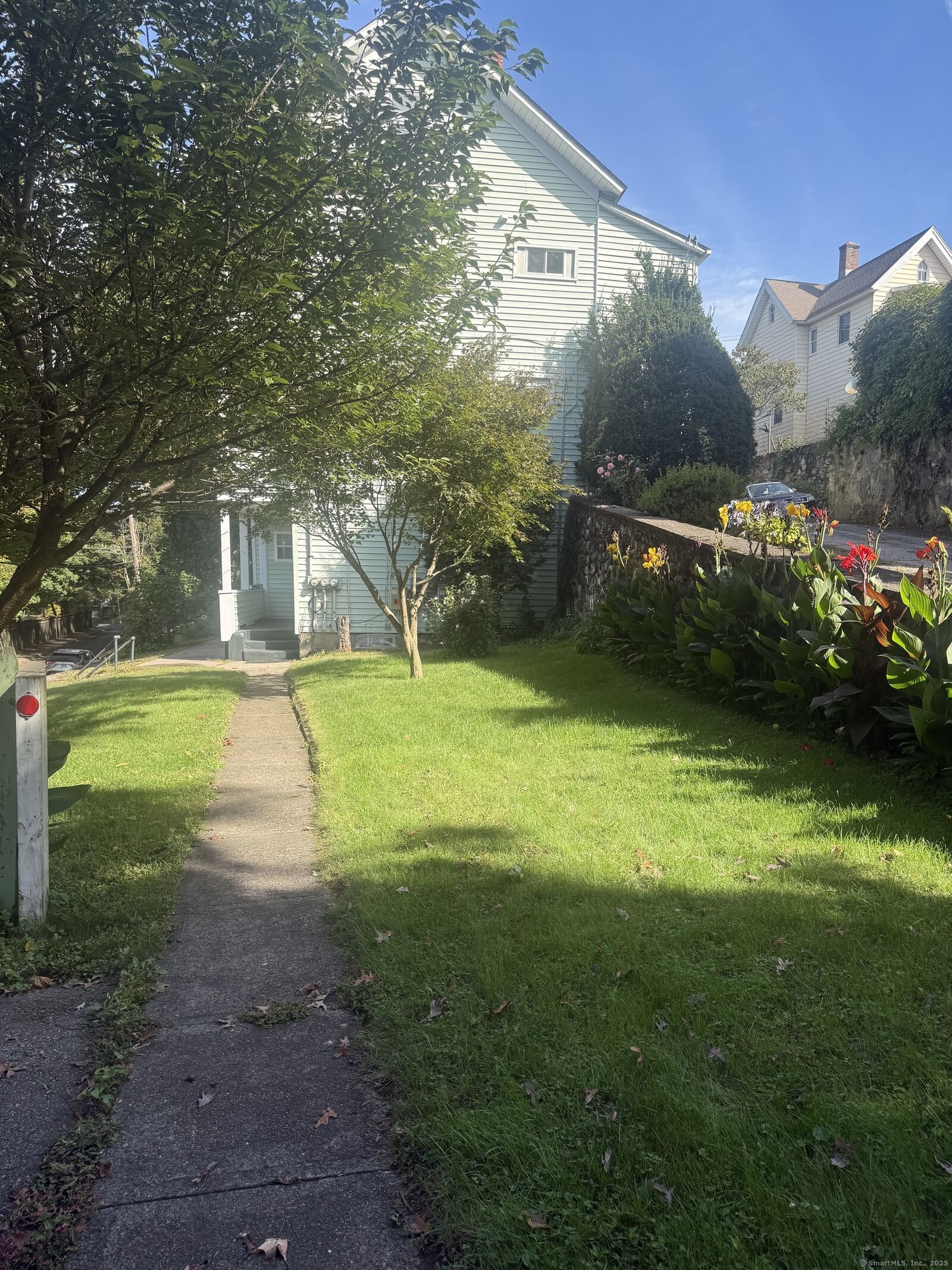 Property Photo:  437 High Street 1  CT 06770 