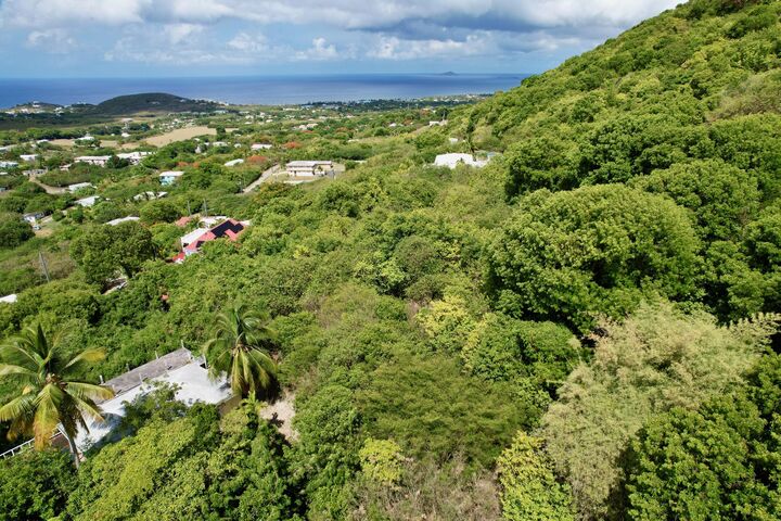 Property Photo:  11-A Montpellier Qu  VI 00820