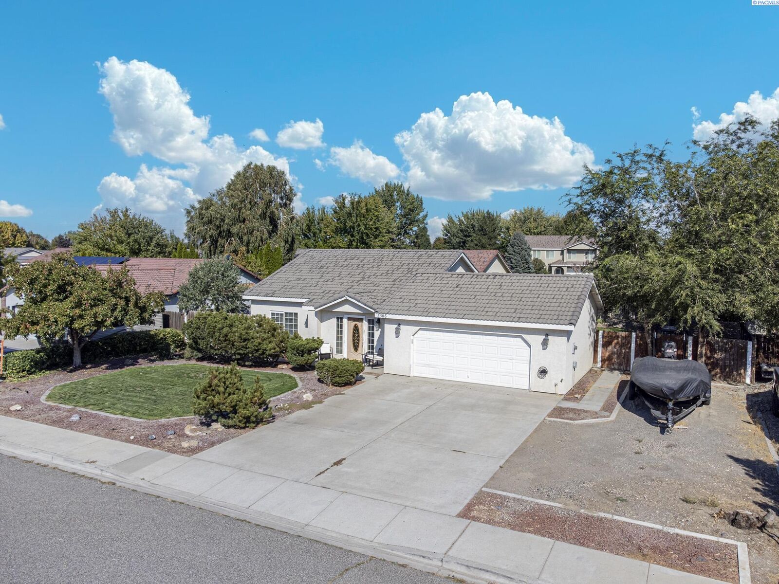 Property Photo:  5506 Aspen Drive  WA 99353 