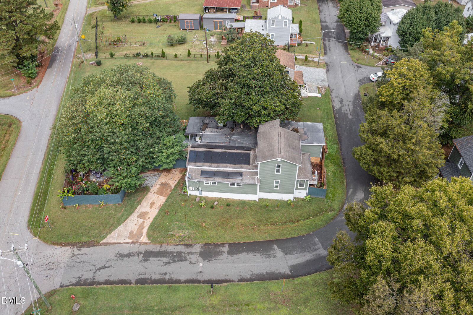 Property Photo:  201 Oakwood Dr  NC 27258 