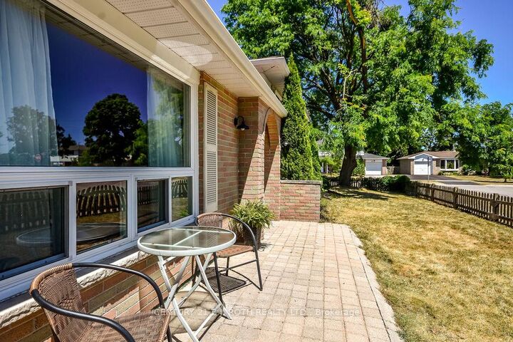 Photo de la propriété:  32 Lonsdale Place  ON L4M 4J1 