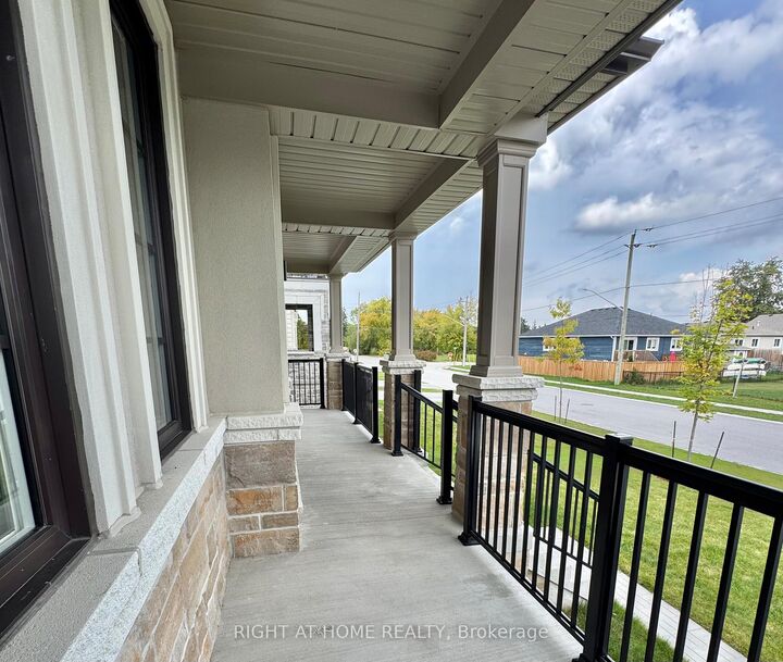 Property Photo:  211 Sutherland Street S  ON L0M 1S0