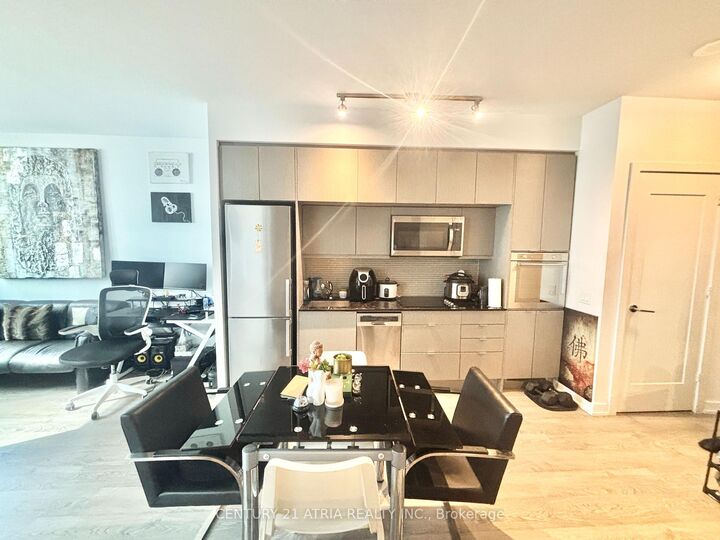 Property Photo:  10 York Street 802  ON M5J 0E1 