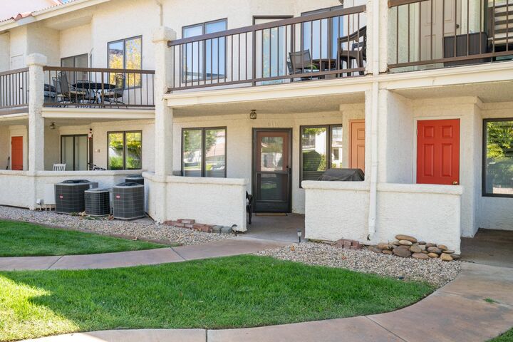Property Photo:  275 S Valley View Dr #J111  UT 84770 
