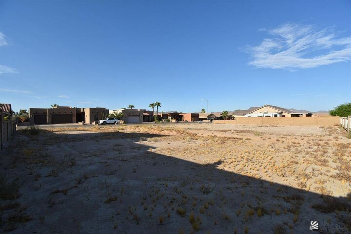 Property Photo: 27282 Ligurta Ln AZ 85356