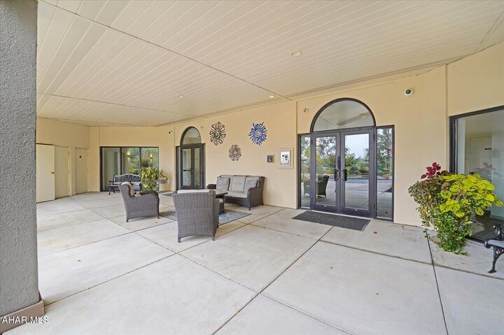 Property Photo:  415 Park View Lane 104  PA 16601 