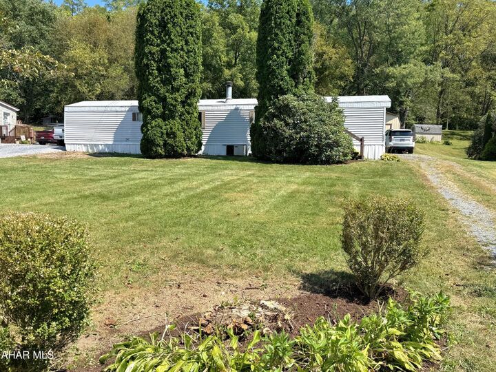Property Photo: 1060 Industrial Avenue PA 15522