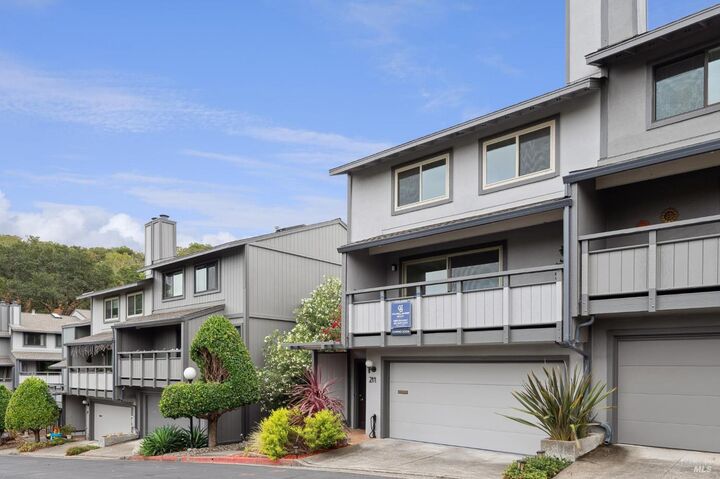 Property Photo: 211 Danielle Drive CA 94903