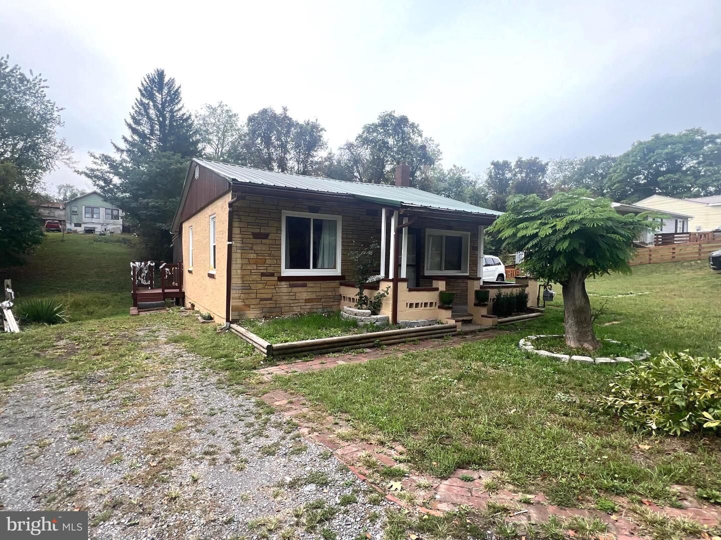 Property Photo:  323 Richmond Street  WV 26726 