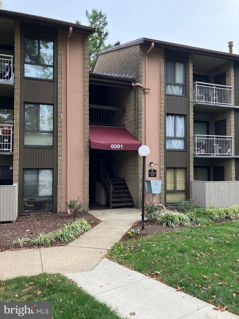 Property Photo:  6091 Majors Lane 11  MD 21045 