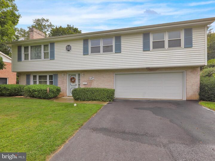 Property Photo:  1266 Wilson Avenue  PA 17603 