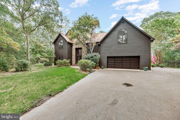 Property Photo: 1111 Thompson Court MD 20685