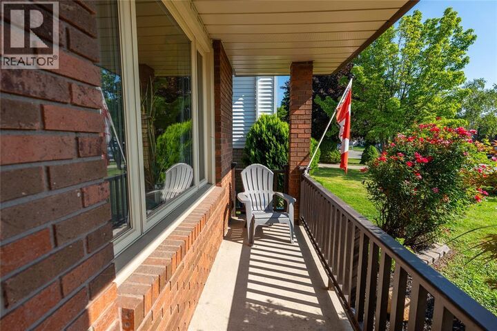 Property Photo:  607 Bristol Street  ON N7S 5S7 