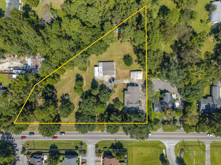 Property Photo:  1229 Central Avenue  SC 29483