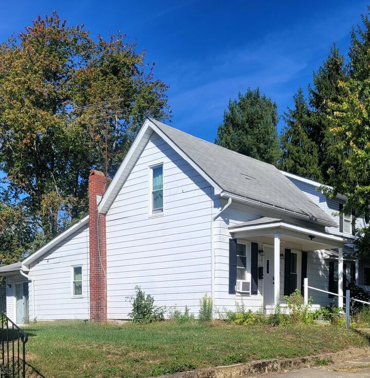 Property Photo:  111 N High Street  OH 43105 