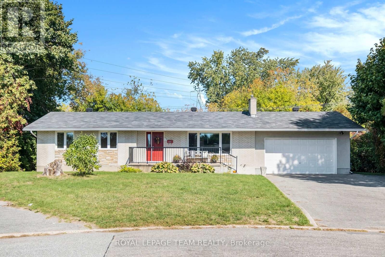 Property Photo:  13 Pritchard Drive  ON K2G 1B2 