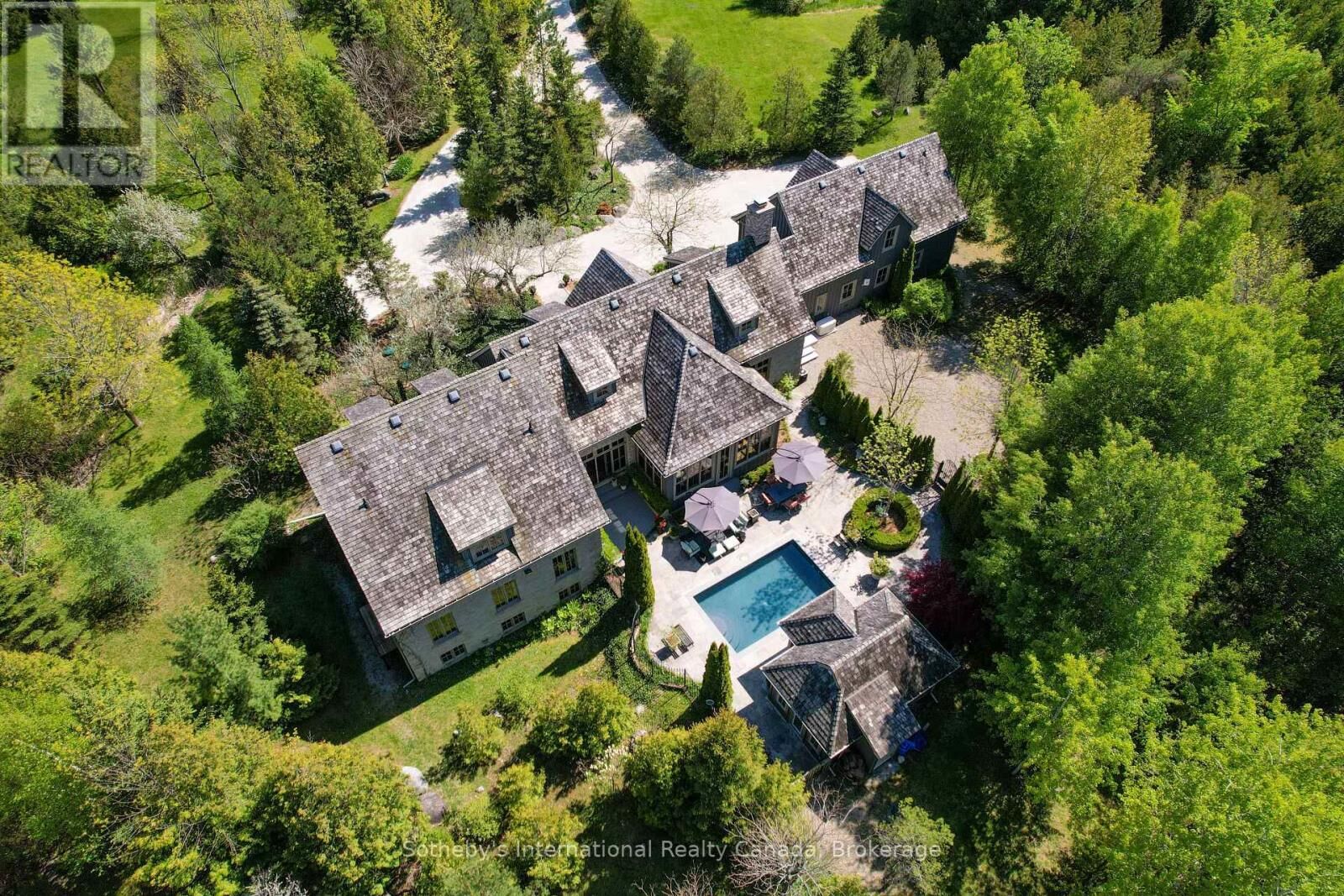 Property Photo:  828327 Grey Road 40  ON N0H 1J0