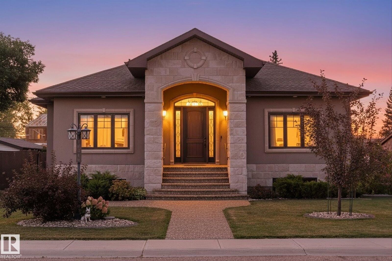 Property Photo:  10516 158 Street NW  AB T5P 2Y6 