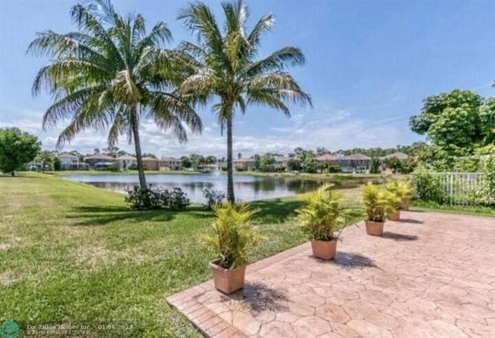 Property Photo:  6911 Sea Daisy Dr  FL 33462 