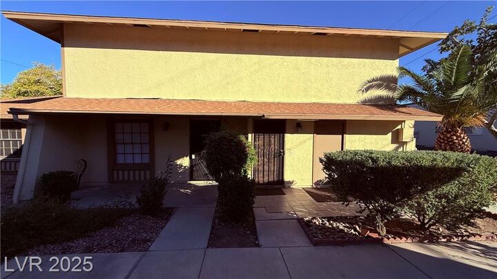 Property Photo:  1407 Dorothy Avenue 3  NV 89119 