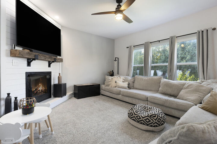 Property Photo: 1452 Gossett Mill Avenue IN 46304