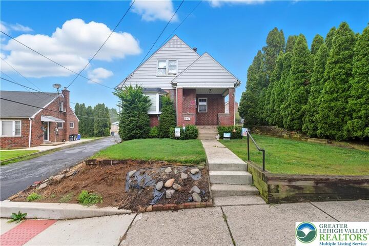 517 Lechauwecki Avenue  Bethlehem City PA 18015 photo