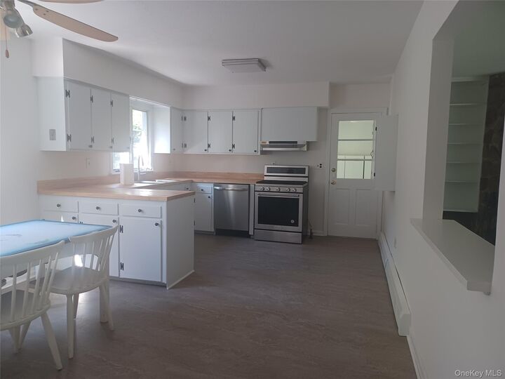 Property Photo:  2 E Willow Tree Road  NY 10977 