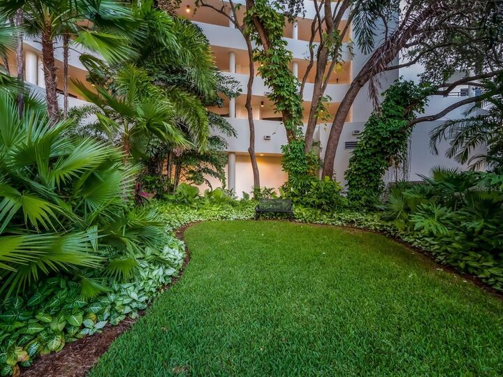 Property Photo:  1255 N Gulfstream Avenue 204  FL 34236