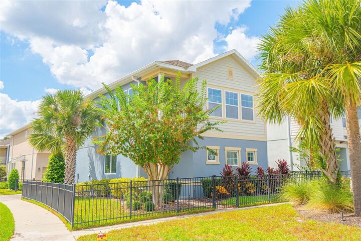 Property Photo:  4622 Eureka Lane  FL 32773 