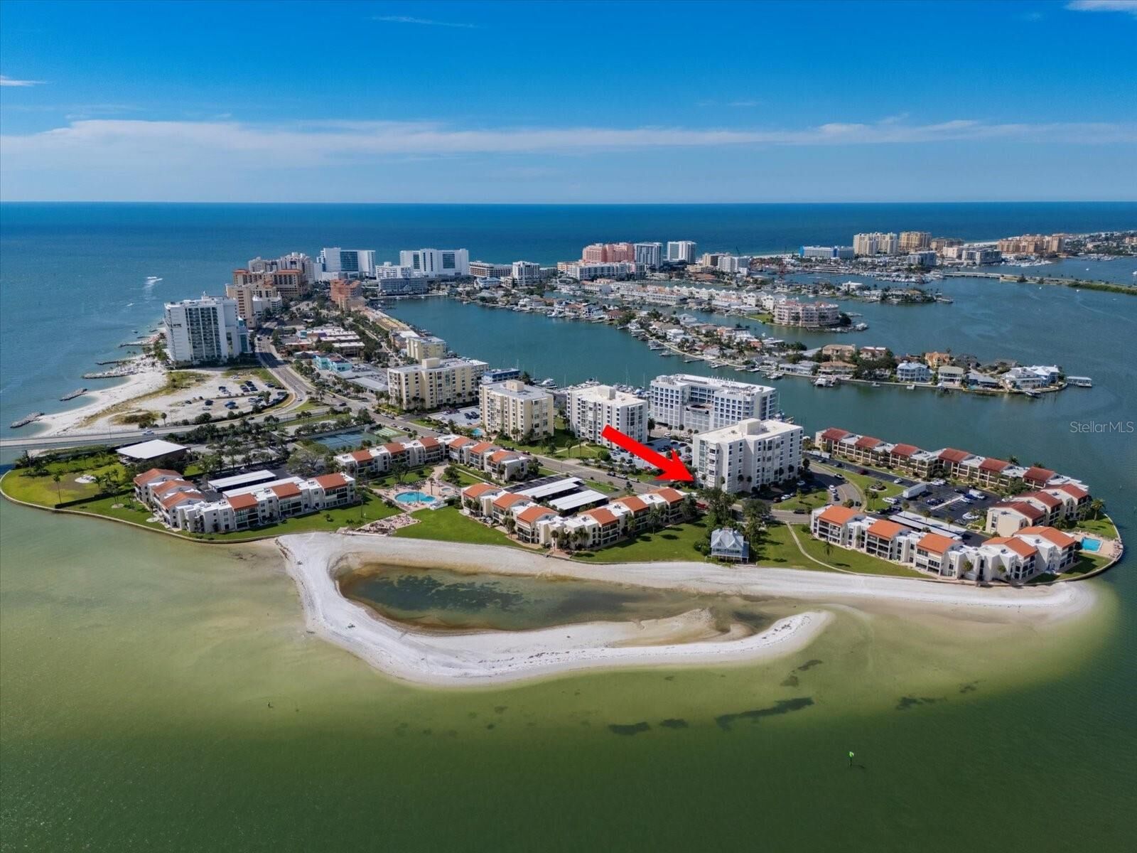 Property Photo:  855 Bayway Boulevard 105  FL 33767 