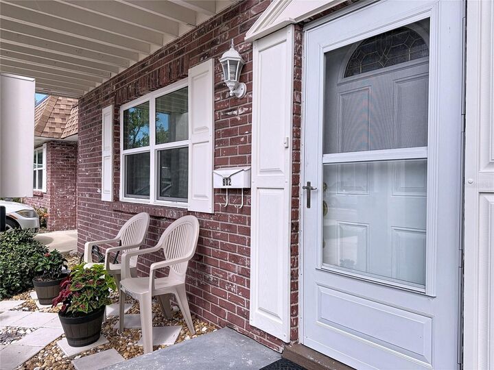 Property Photo: 802 Mindy Court FL 33771