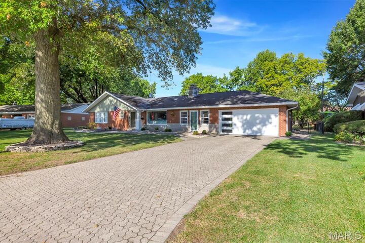 Property Photo: 50 Janday Lane IL 62040