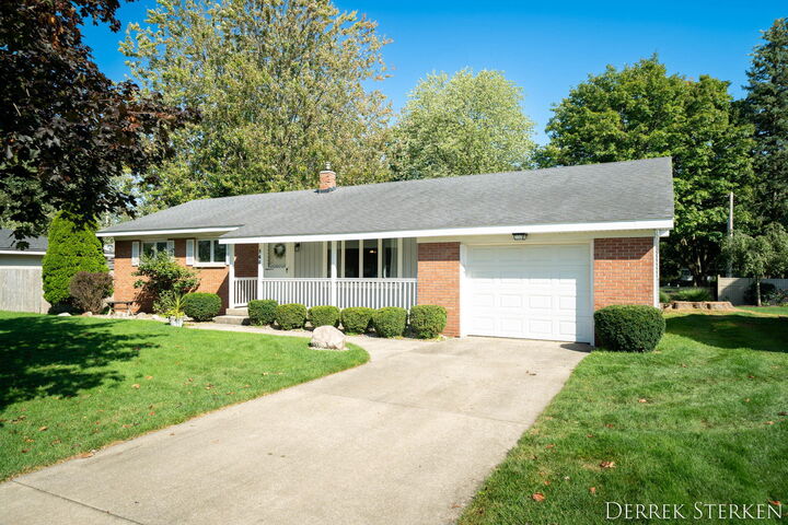 365 N Colonial Street  Zeeland MI 49464 photo