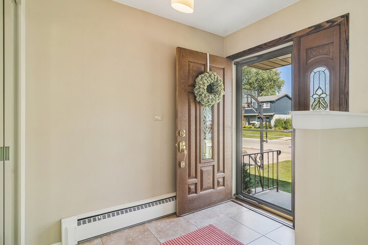 Property Photo: 450 Little Path Road IL 60016