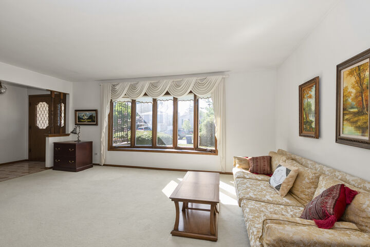 Property Photo:  10909 S Knox Avenue  IL 60453 