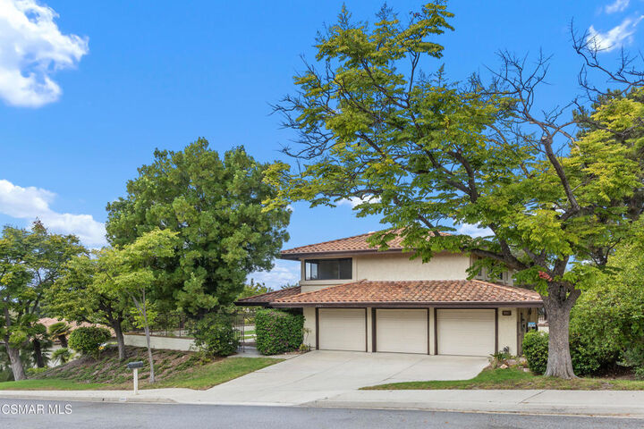 Property Photo:  3957 Corte Cancion  CA 91360 