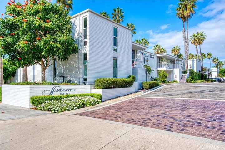 Property Photo:  737 Avocado Avenue  CA 92625 