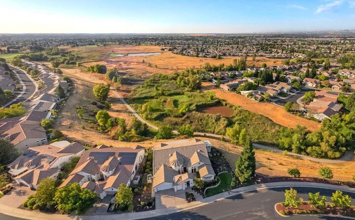 Property Photo:  1550 Summerhill Lane  CA 95648 