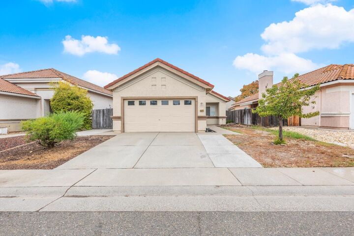 Property Photo:  9343 Boscastle Way  CA 95829 