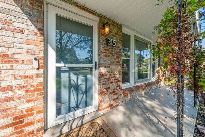 Property Photo:  315 Verdun Dr  TN 37042